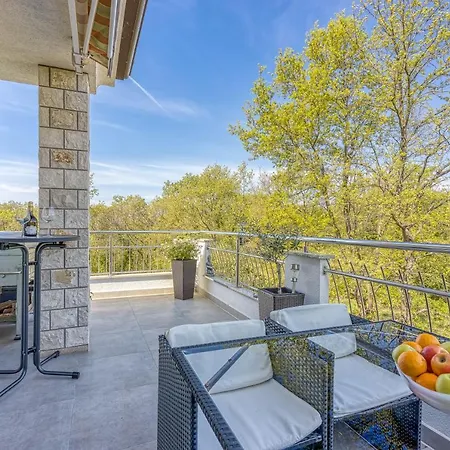 Sea Breeze Mariella - Happy Apartmán