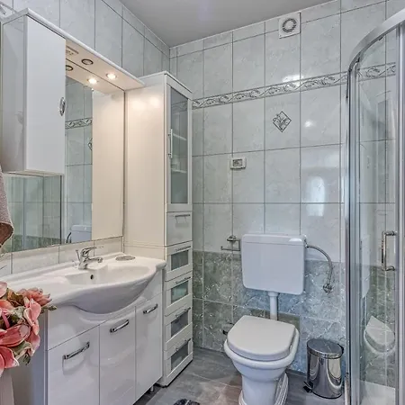 App Mariella 150m From The Sea - Happy Appartement *