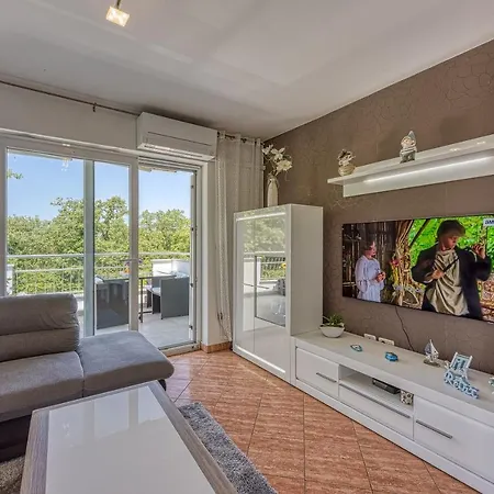 App Mariella 150m From The Sea - Happy Appartement