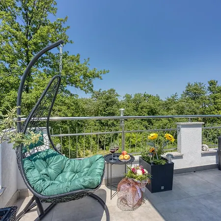 Sea Breeze Mariella - Happy Umag