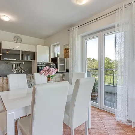 App Mariella 150m From The Sea - Happy Apartment Umag