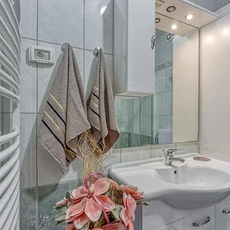 Apartment App Mariella 150m From The Sea - Happy Umag