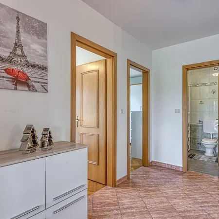 Apartment App Mariella 150m From The Sea - Happy