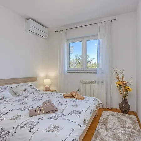 App Mariella 150m From The Sea - Happy Apartment *
