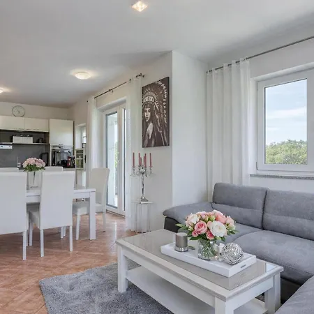 Sea Breeze Mariella - Happy Apartmán Umag
